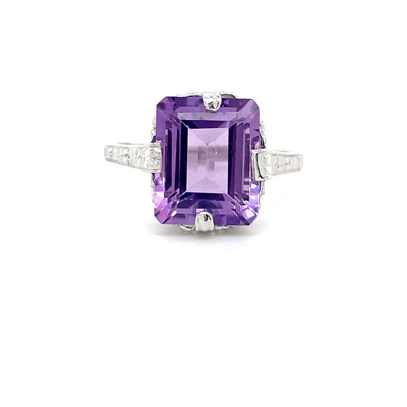 ESTATE 14KW FASHION RING WITH EMERALD CUT AMETHYST