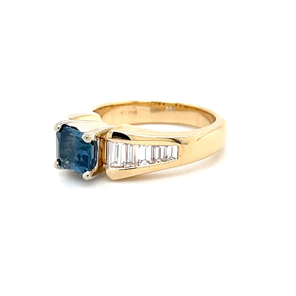 ESTATE 14K YELLOW GOLD STEP CUT CEYLON SAPPHIRE RING