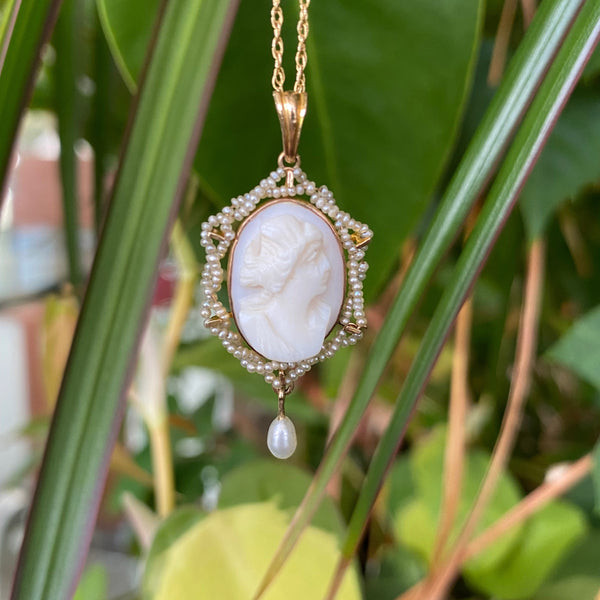 Estate 10k/14k Yellow Gold Angel Skin Cameo with Seed Pearl Halo