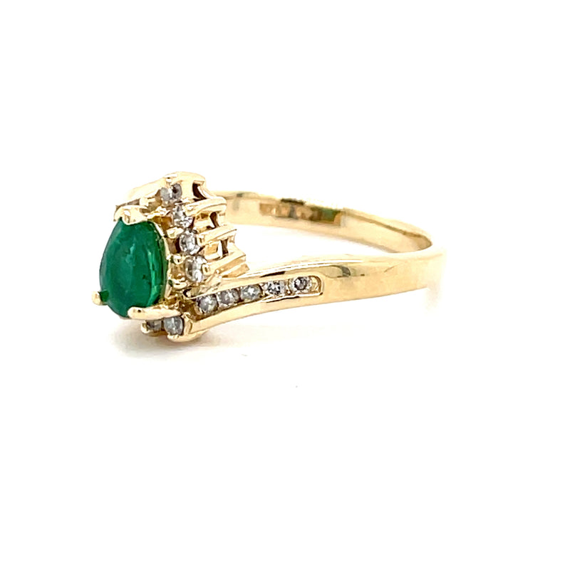 ESTATE 14K YELLOW GOLD DIAMOND AND PEAR-SHAPED EMERALD RING