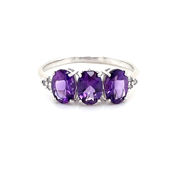 ESTATE 14KW Gold 3-Stone Amethyst Ring with Diamond Accents