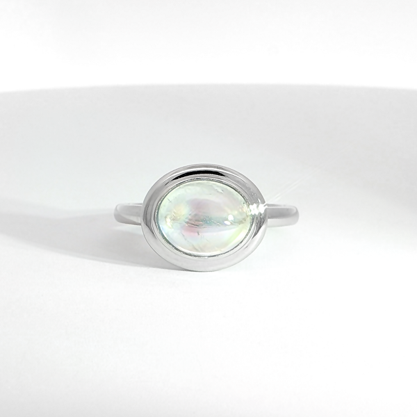 14k White Gold Oval Bezel Set Moonstone Ring
