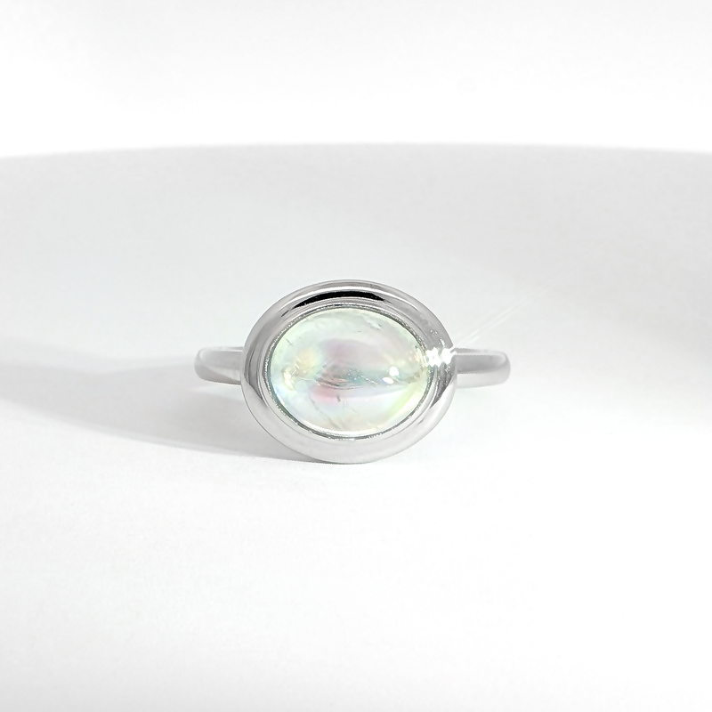14k White Gold Oval Bezel Set Moonstone Ring